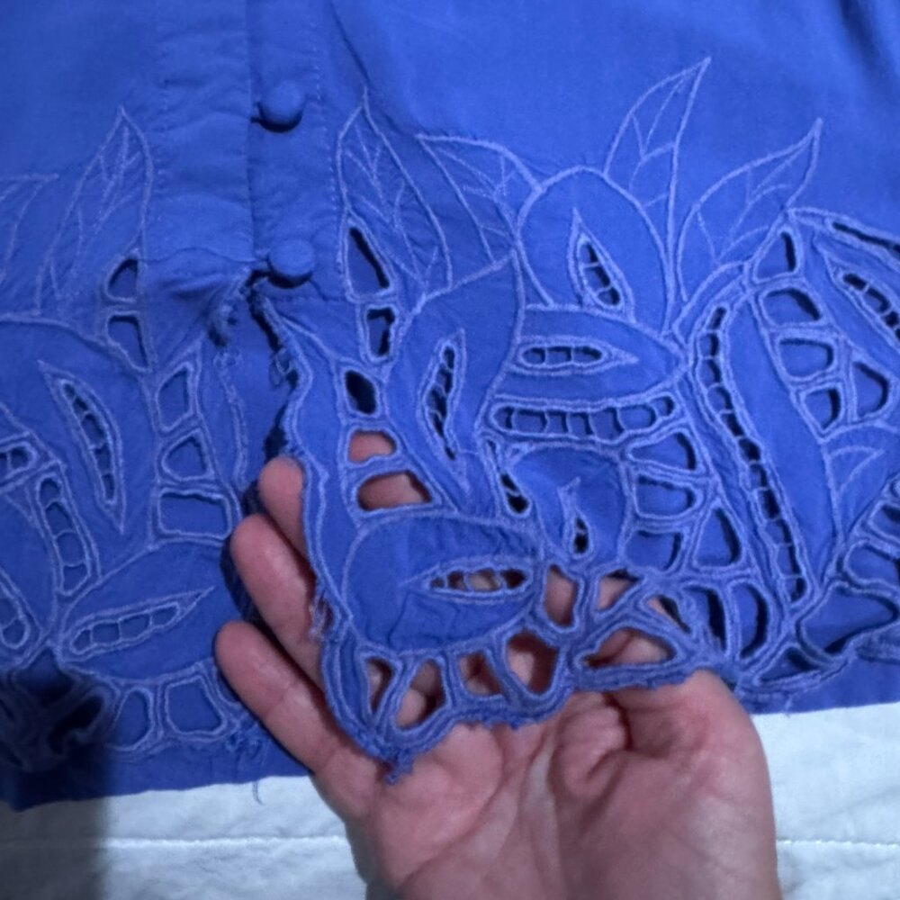 Rough Edge cut out short sleeve top - Picture 9 of 10